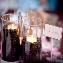 wedding-centerpieces-with-candles-and-coffee-beans